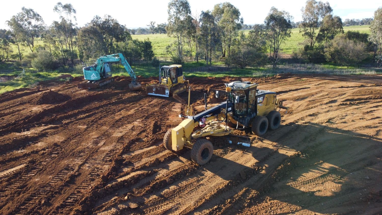 House site prep, Grader, dozer & excavator